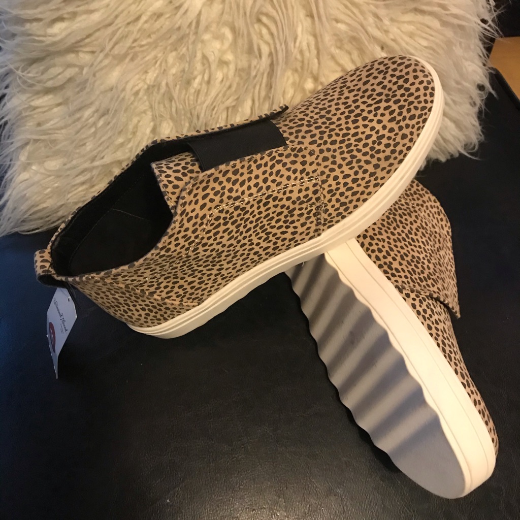 Size 10 Universal Thread